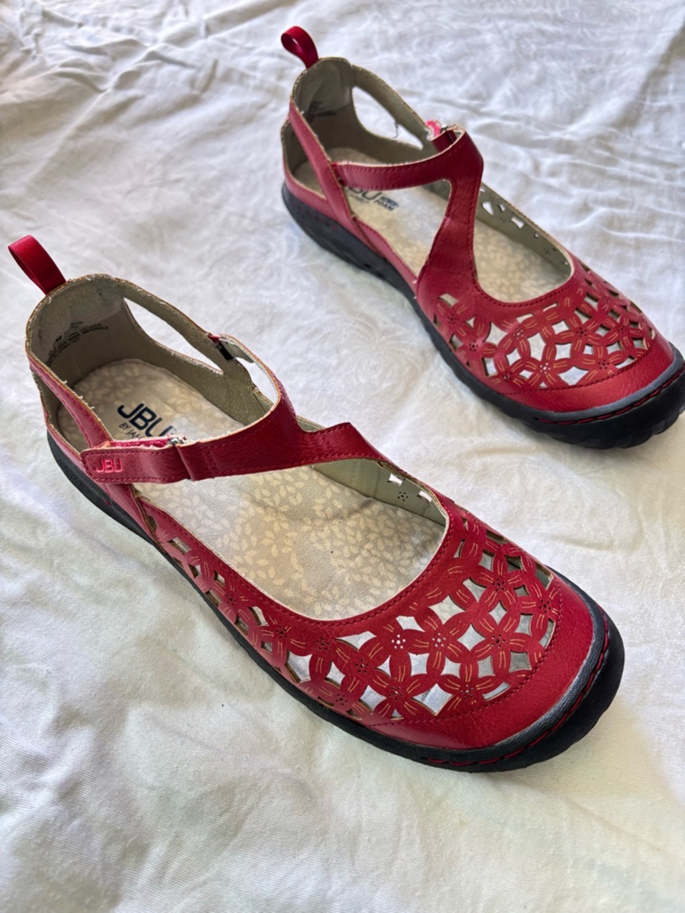 JBU by Jambu Bellerose Red Mary Jane Flats Memory Foam
NWOB- Size 9.5